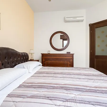 Residenza Le Sirene Center Апартаменти *